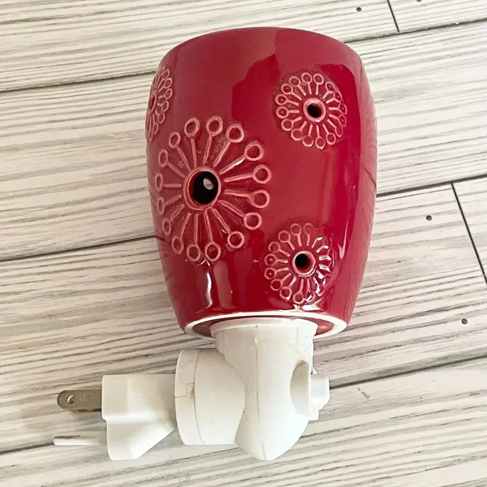 Scentsy Plug In Wall Mini Wax Warmers Set of 2 Red Floral & Beige‎ Sand Dollar
